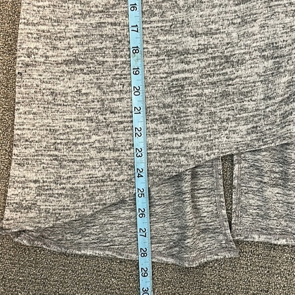 ENOUGH About Me Short Sleeve High Low Split Back Sweater SZ L Gray - Picture 9 of 9